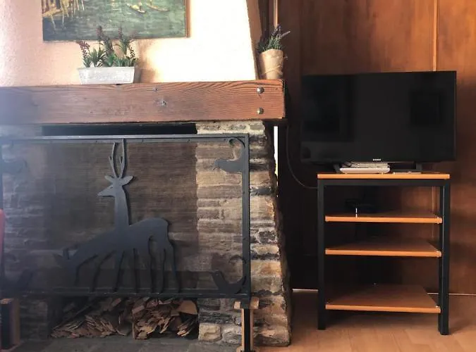 Logement Entier: Appartement. Chez Gilbert * 克莱恩 蒙塔纳