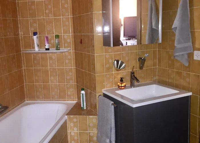 Logement Entier: Appartement. Chez Gilbert 公寓 *